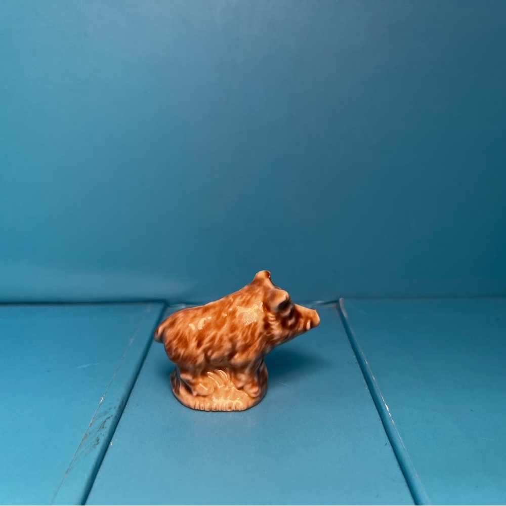 Wade Whimsies - Red Rose Tea -
Wild Boar - Picture 3 of 6